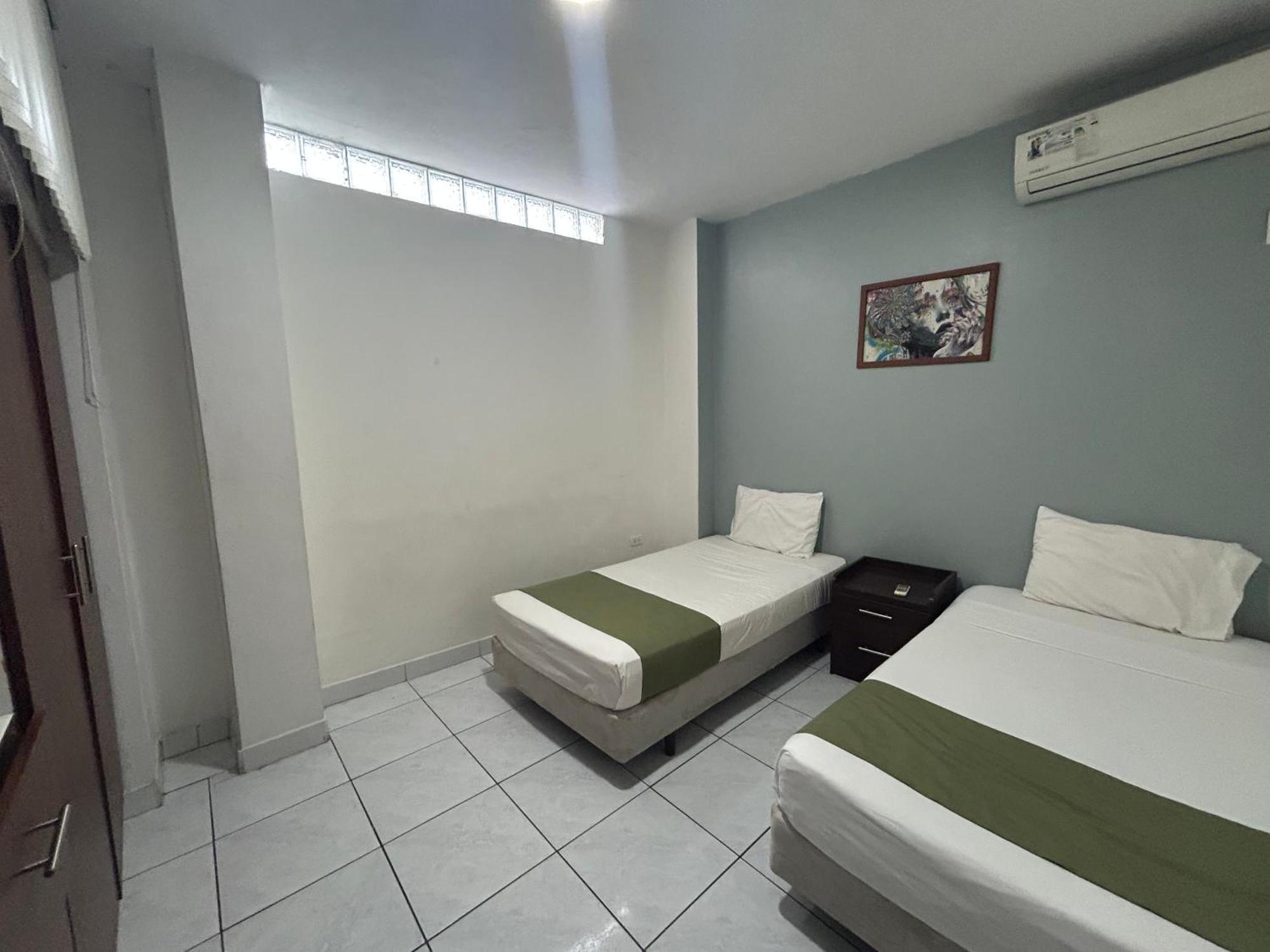 Departamentos De 2 Y 3 Habitaciones En El Centro De マンタ エクステリア 写真